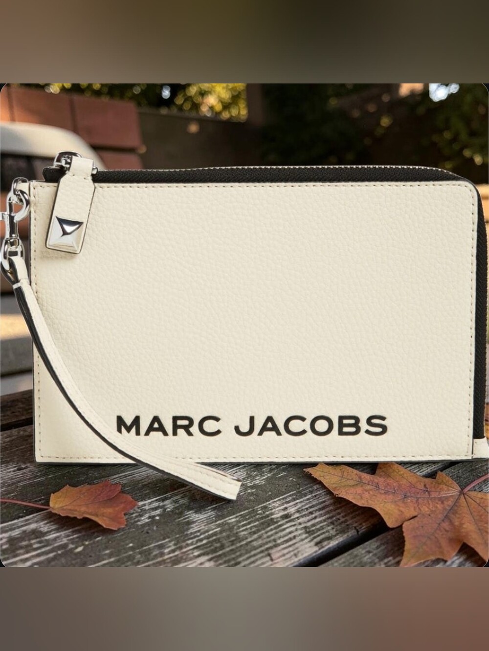 Marc Jacobs Zip Around Wristlet Case NWOT